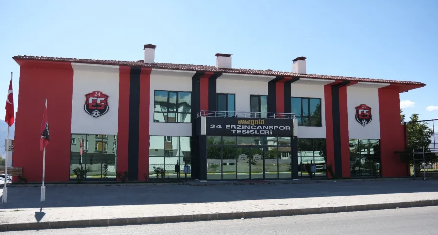 24 ERZİNCANSPOR’DA OLAĞANÜSTÜ GENEL KURUL KARARI: “YÜK ARTIK SÜRDÜRÜLEMEZ NOKTADA”