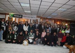 DÜNYA GÖNÜLLÜLER GÜNÜ’NDE YEŞİLAY GÖNÜLLÜLERİ BULUŞTU