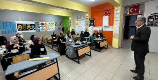 Demirkent TOKİ Ortaokulu’nda Aile Okulu Eğitim Programı Tamamlandı