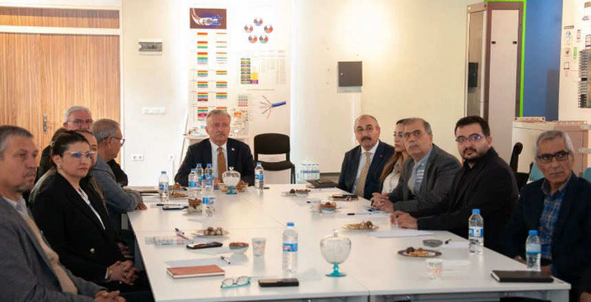 EBYÜ’de Memnuniyet Anketleri Değerlendirme Toplantısı Gerçekleştirildi