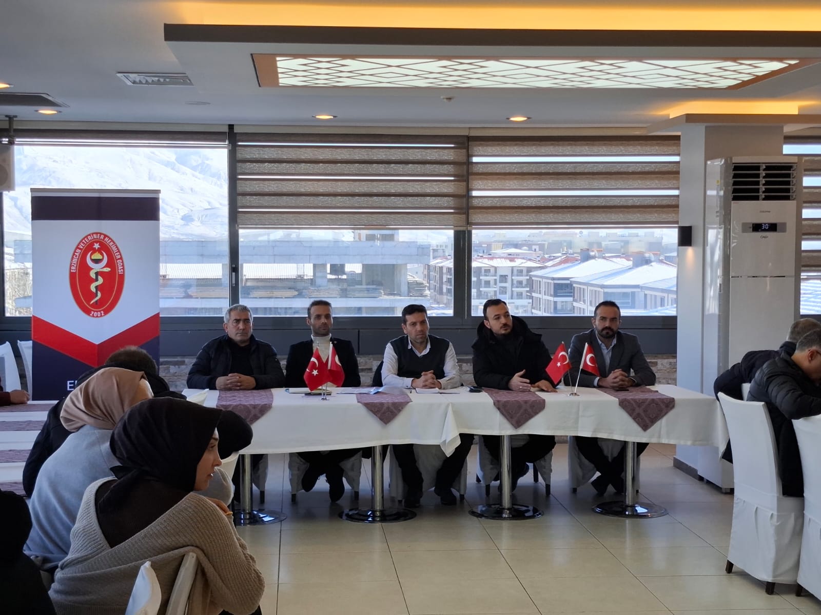 Erzincan’da Veteriner Hekimlerin Mesleki Gündemi Masaya Yatırıldı
