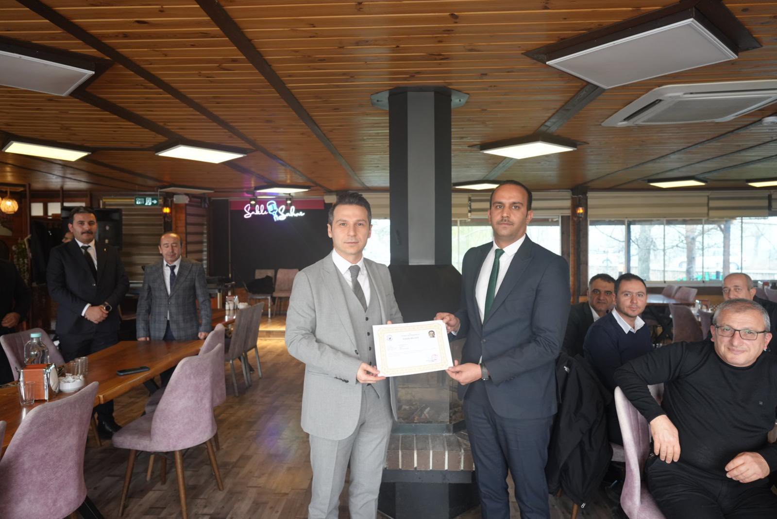 KAYMAKAM KARADAĞ, EYÜP MERTOĞLU’NUN VEDA YEMEĞİNE KATILDI