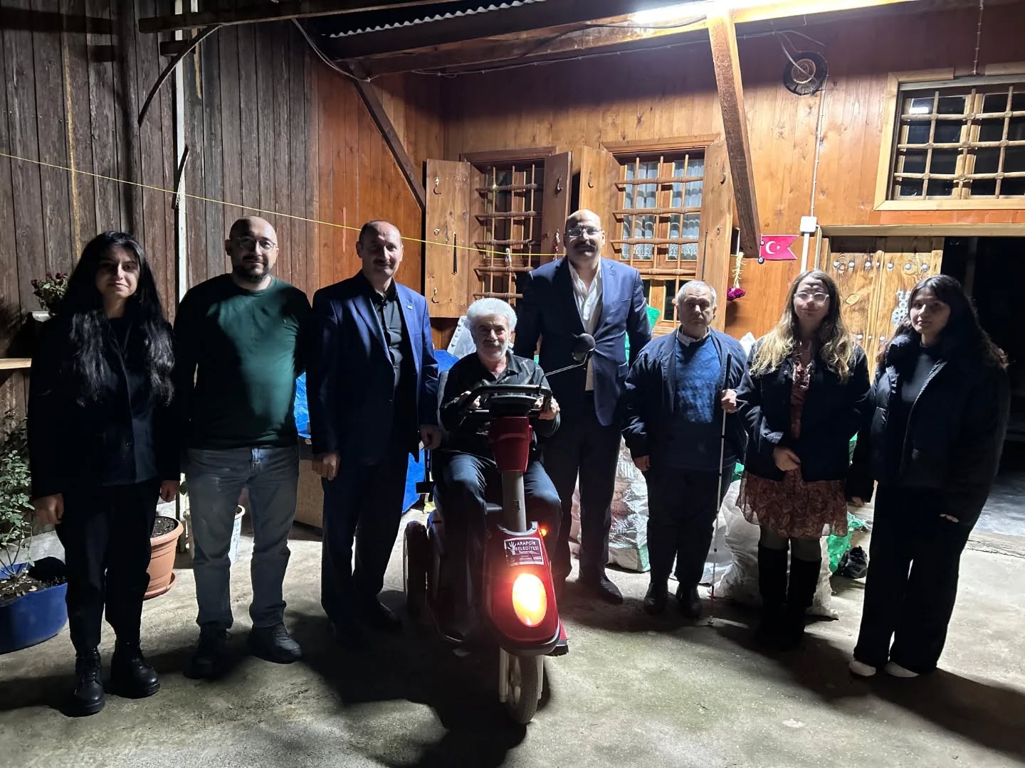 KEMALİYE’DE ÖZEL GEREKSİNİMLİ BİREYLERE TEKERLEKLİ SANDALYE DESTEĞİ