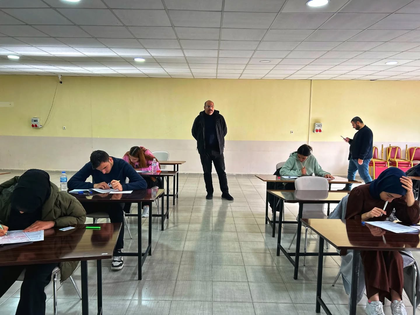 Kemaliye’de umre ödüllü kitap okuma yarışmasının kazananları açıklandı