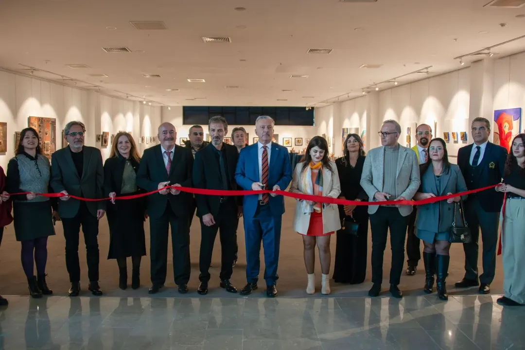 “METAMORFOZ” TEMALI KİŞİSEL SERGİ ÜNİVERSİTEDE AÇILDI