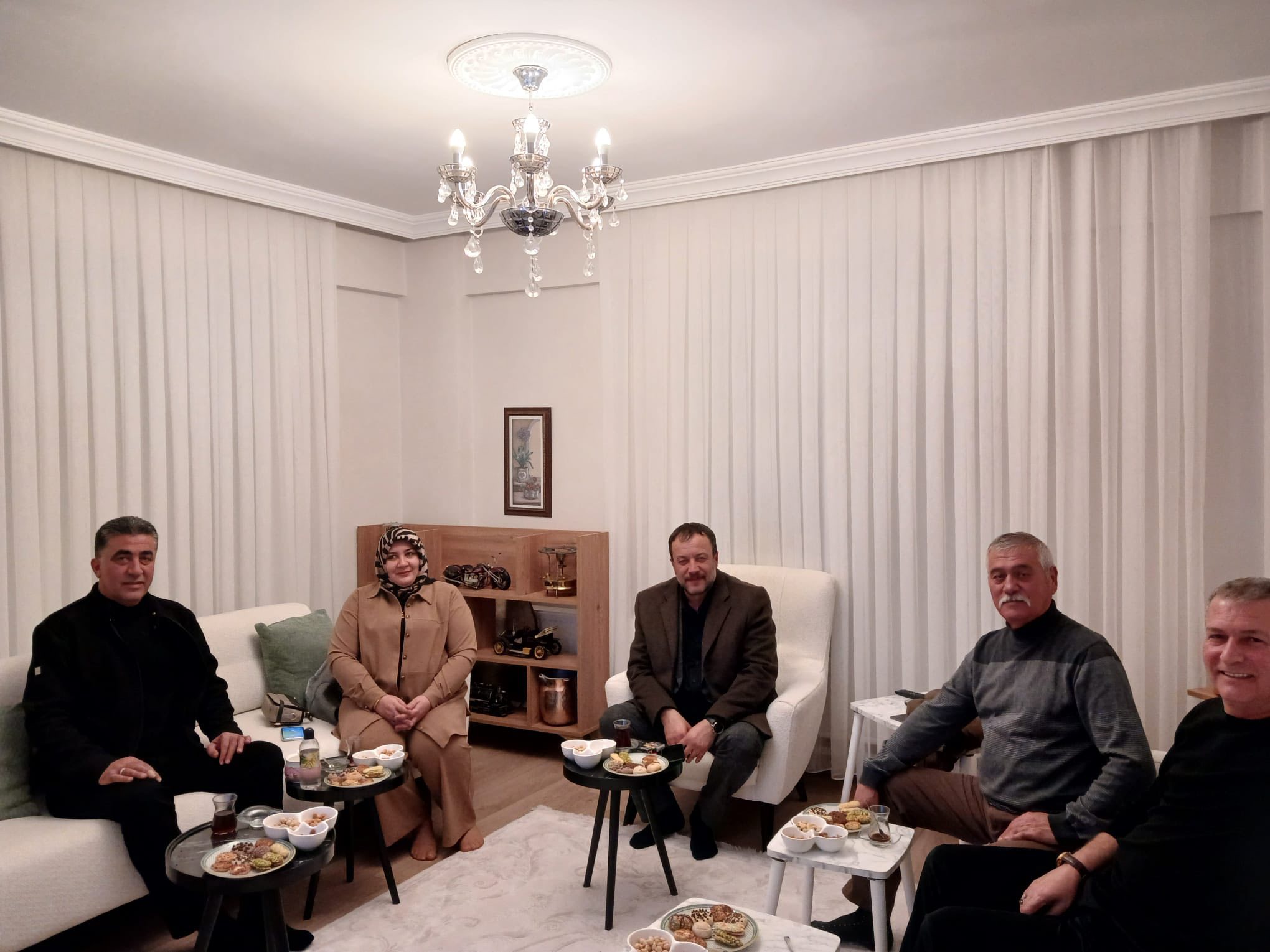 MHP ERZİNCAN TEŞKİLATI VATANDAŞLA GÖNÜL KÖPRÜSÜ KURUYOR