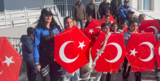 Polis ve Öğrenciler Gökyüzünü Birlikte Renklendirdi