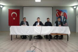 ÜZÜMLÜ KAYMAKAMI VELİLERLE BİR ARAYA GELDİ