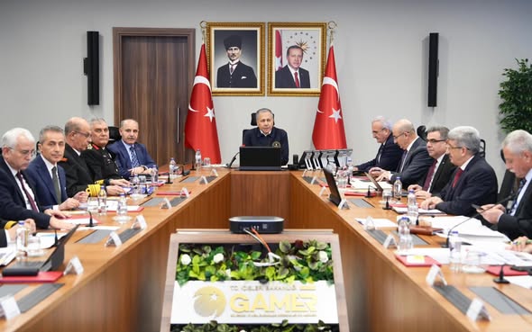 Vali AYDOĞDU, Yeni Yıl Tedbirleri VKS Toplantısına Katıldı