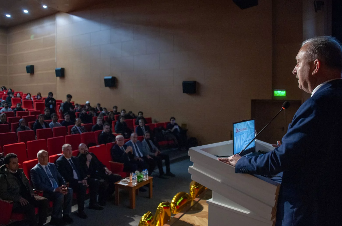 EBYÜ’de Deep Tech Zirvesi: Yapay Zeka, Bulut Ve Girişimcilik Aynı Sahnede Buluştu