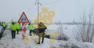 Erzincan–Sivas Karayolunda Polis Aracı Kaza Yaptı: 2 Polis Yaralı
