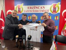 Ersun YANAL’dan Erzincan Futbolu İçin Uzun Vadeli Proje Mesajı