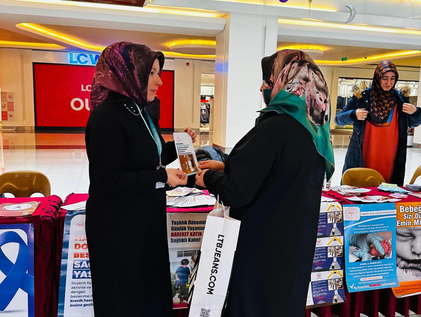 Erzincan Park AVM’de Sağlık Okuryazarlığı Standı Kuruldu