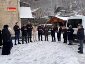 Kemaliye’de Umre Ödüllü Kitap Okuma Yarışmasının Kazananları Kutsal Topraklara Uğurlandı