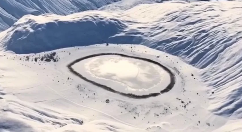 Nazar Boncuğu Polat Gölü Buz Tuttu, Kartpostallık Manzaralar Oluştu