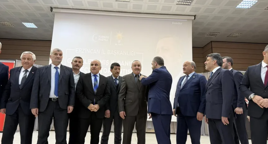 Refahiye’de Üç İlçe Başkanı AK Parti’ye Katıldı