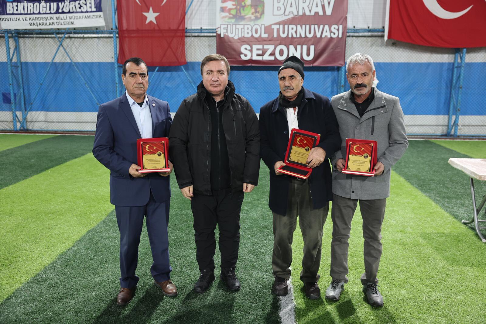 Şehit Mesut Koyun Anısına Düzenlenen Futbol Turnuvası Ödül Töreniyle Sona Erdi