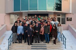 Vali AYDOĞDU, Tıp Fakültesi Öğrencileriyle Buluştu: “Hekimlik Bir Gönül İşidir”