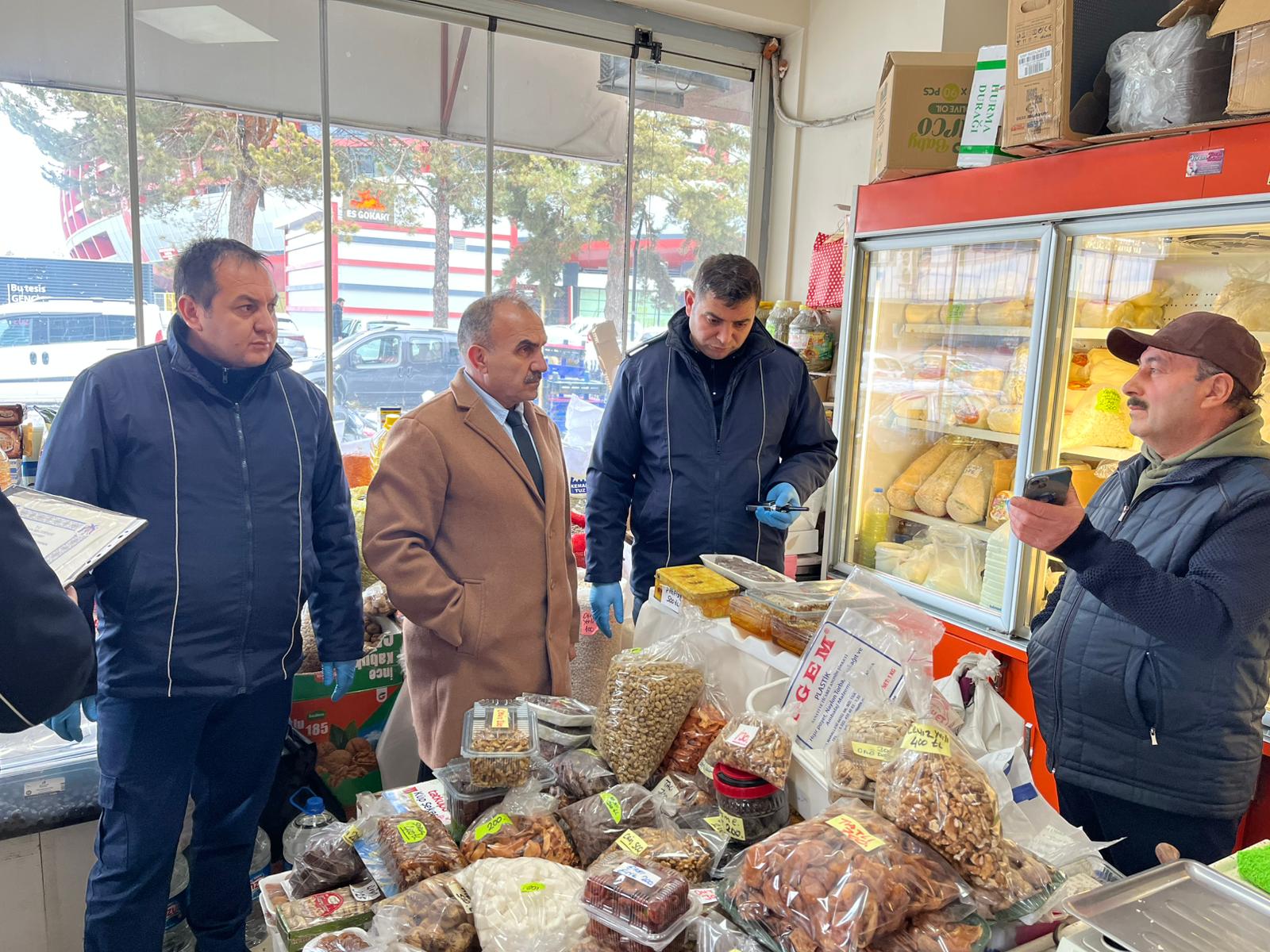 Zabıta Ekiplerinden Bakliyat Satışı Yapan İş Yerlerine Denetim