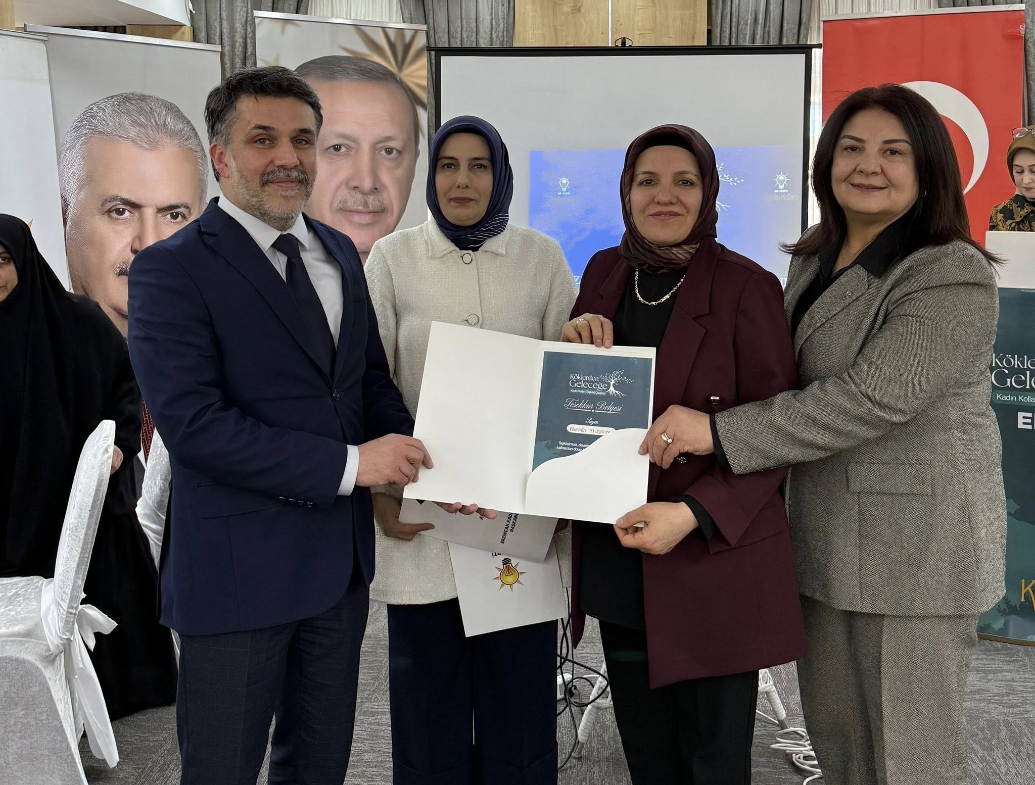 AK Parti Erzincan Kadın Kolları’ndan “Köklerden Geleceğe” Çalıştayı