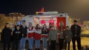 Genç Kızılay Gönüllülerinden Vatandaşlara Teravih Çıkışı İkram