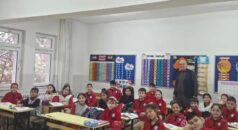 Muhtar Tekcan Öğrencilerle Buluştu: Yerel Yönetimlerin Önemi Anlatıldı