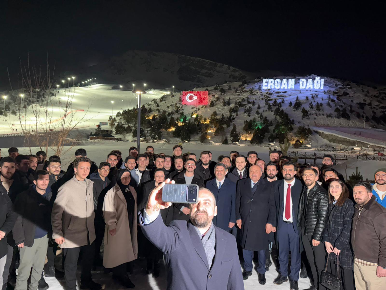 Süleyman KARAMAN: “Türkiye Yüzyılı Gençliğin Azmiyle İnşa Edilecek”