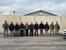 Vali AYDOĞDU Akyazı Polis Kontrol Noktasında İncelemelerde Bulundu