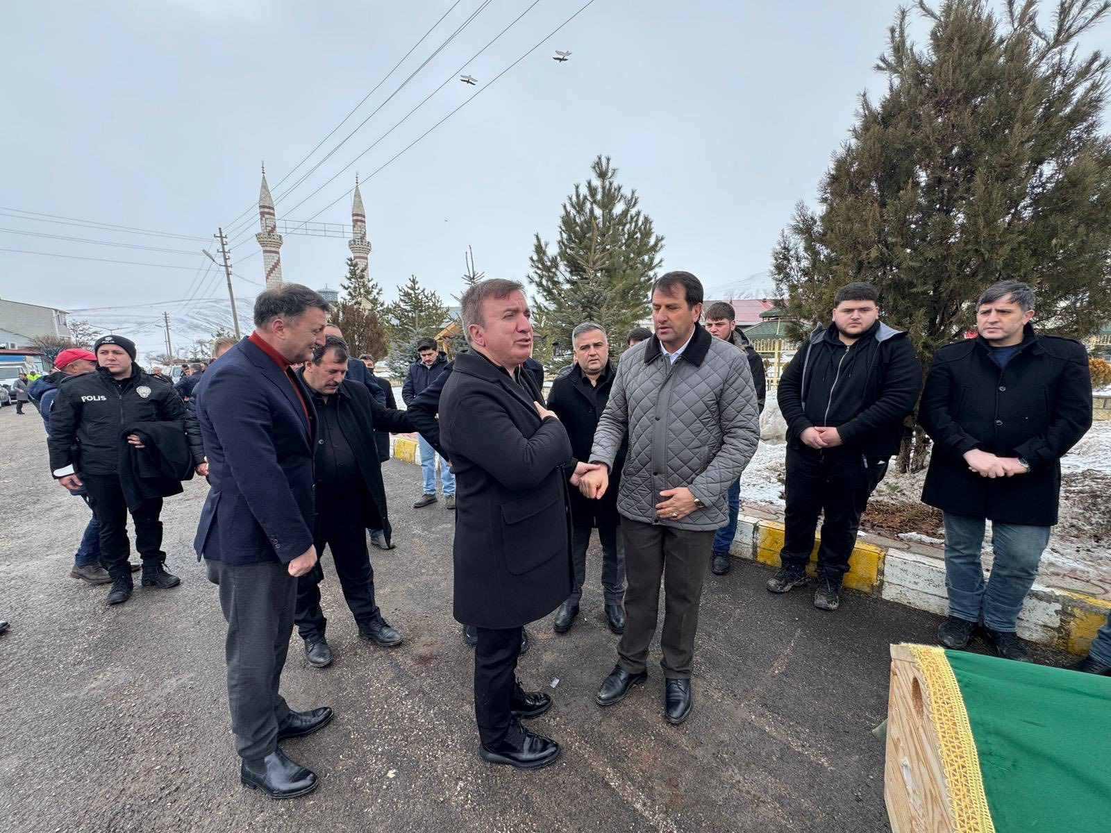 Vali Aydoğdu, Atif Tektaş’ın Cenaze Törenine Katıldı