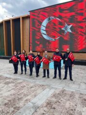 Zabıta Ekiplerinden Bayrak Yürüyüşüne Anlamlı Destek