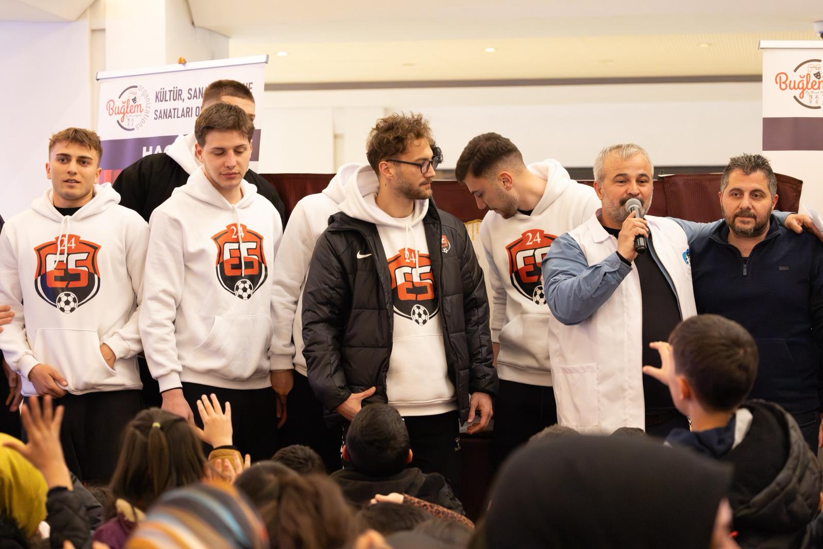 24 Erzincanspor Futbolcuları AVM’de Taraftarlarla Buluştu