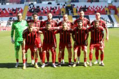 24 ERZİNCANSPOR SAHASINDA FARKLI KAZANDI: 4-0