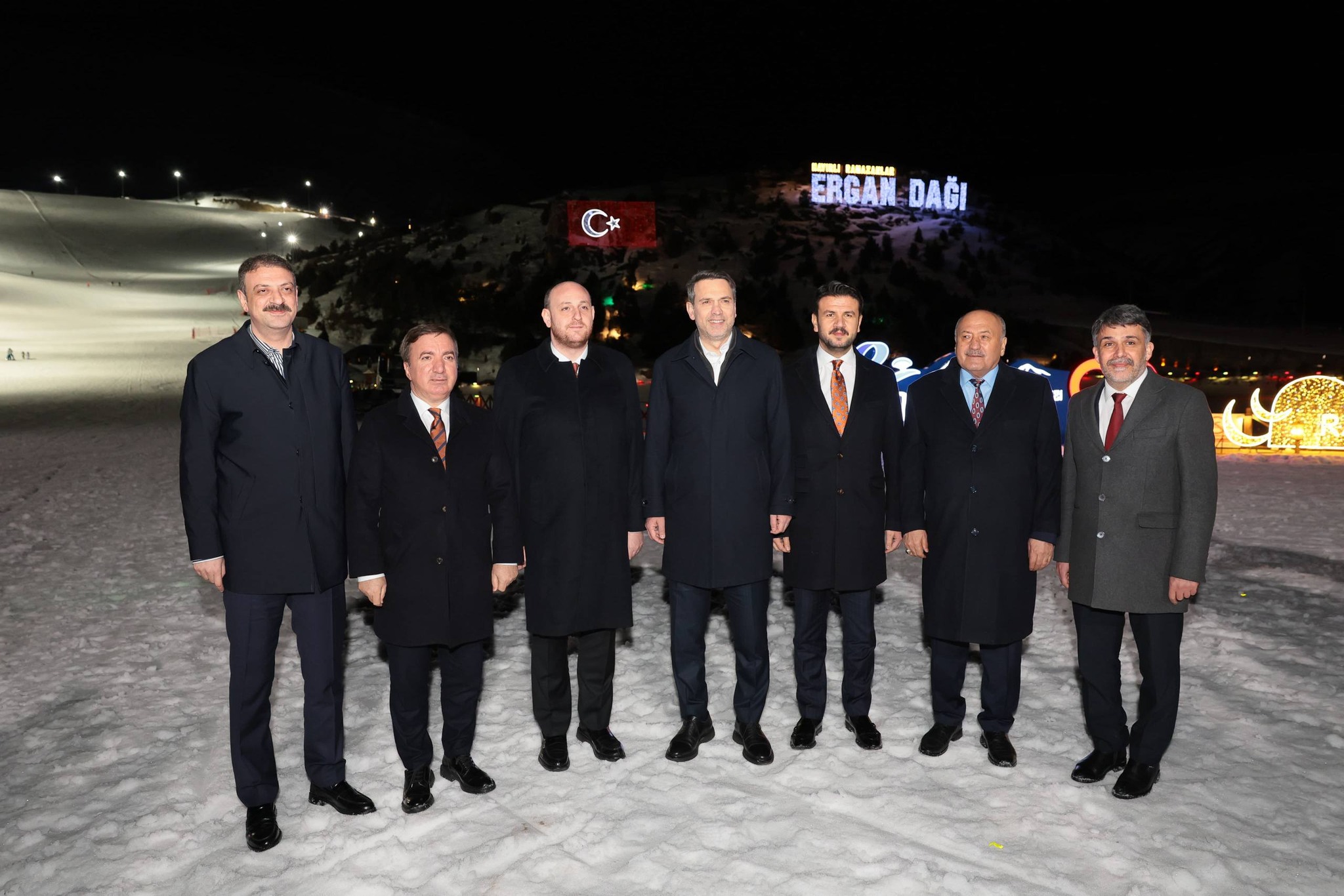 Bakan BAYRAKTAR’dan Ergan Dağı Kayak Merkezi’ne Ziyaret