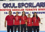 Erzincan Anadolu Lisesi Badmintonda Türkiye İkincisi Oldu