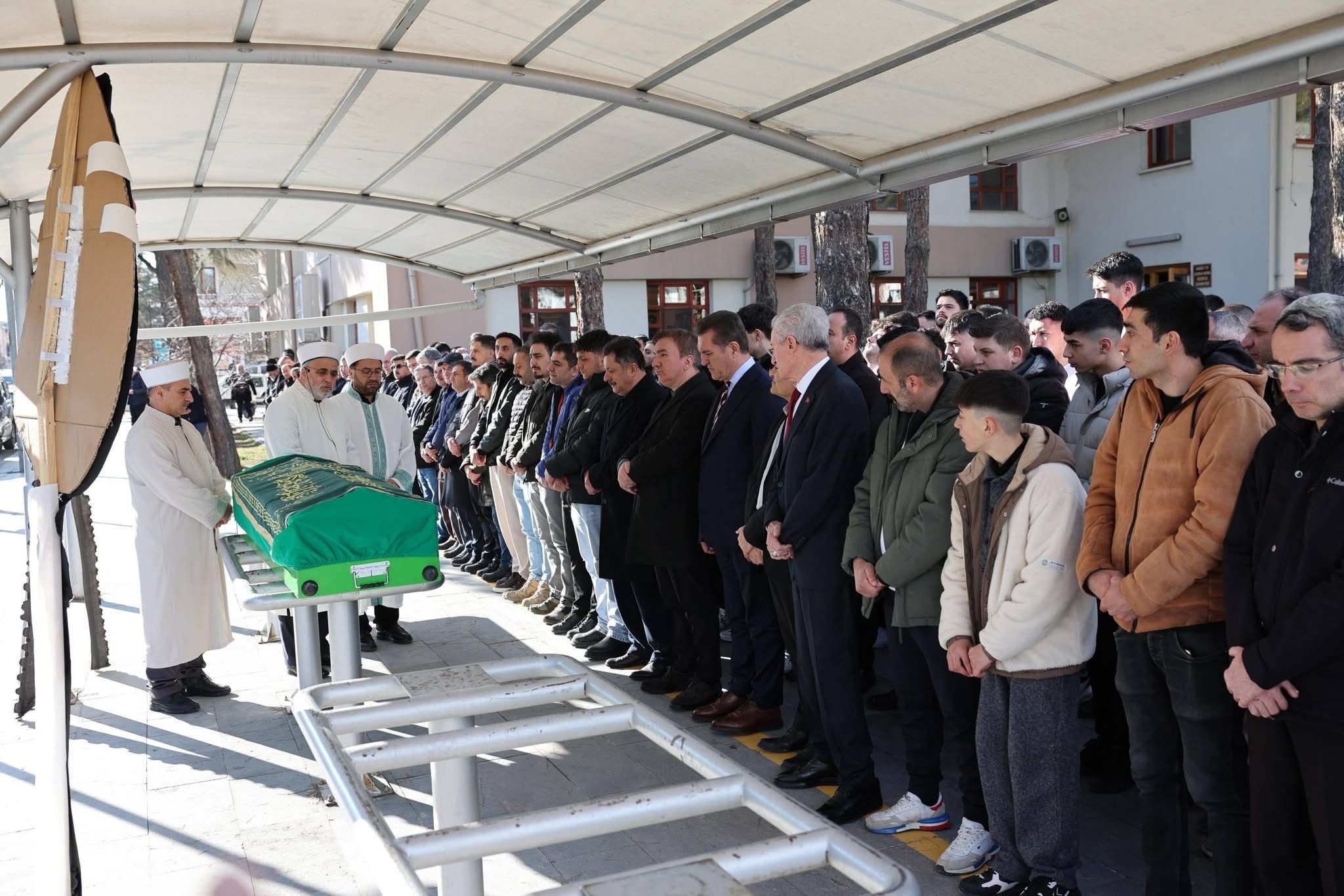 Erzincan Valisi AYDOĞDU, Ahmet EĞİNLİOĞLU’nun Cenazesine Katıldı