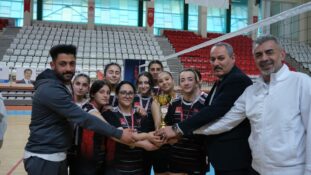 Erzincan Vefa Spor’dan Çifte Şampiyonluk: Hedef Profesyonel Lig