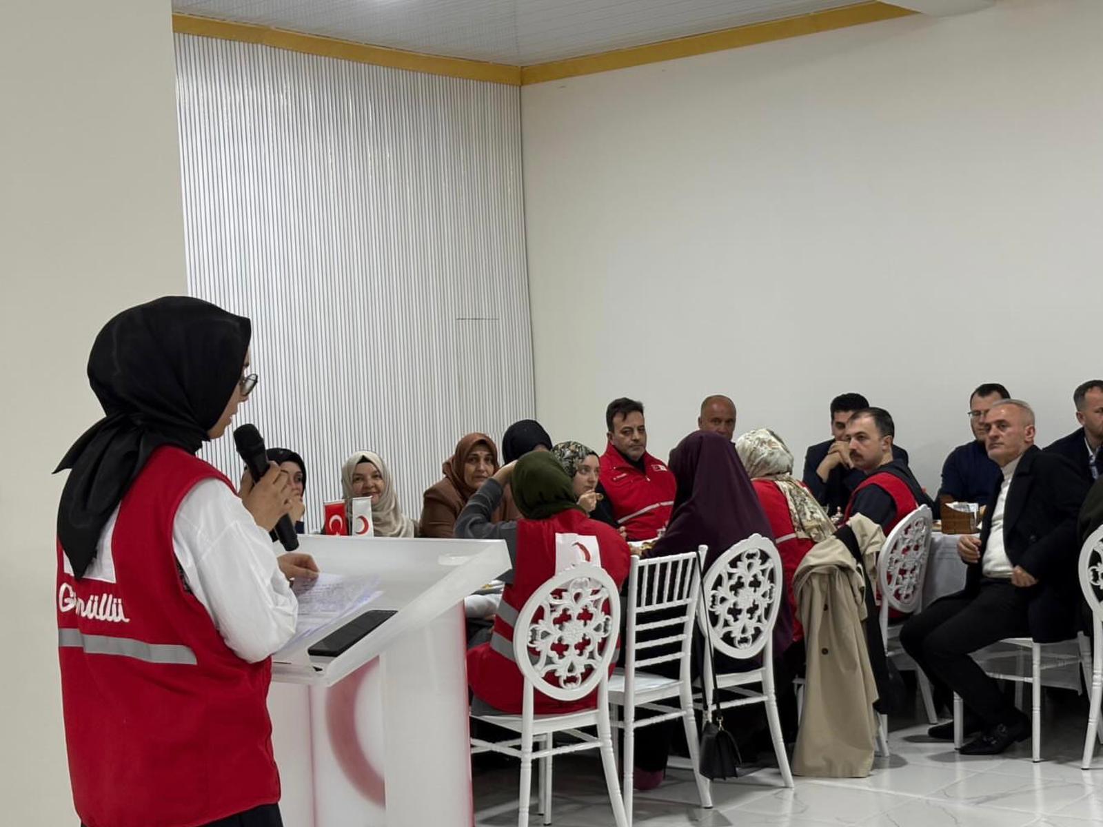 Erzincan’da Genç Kızılay Gönüllülerinden Anlamlı İftar Programı