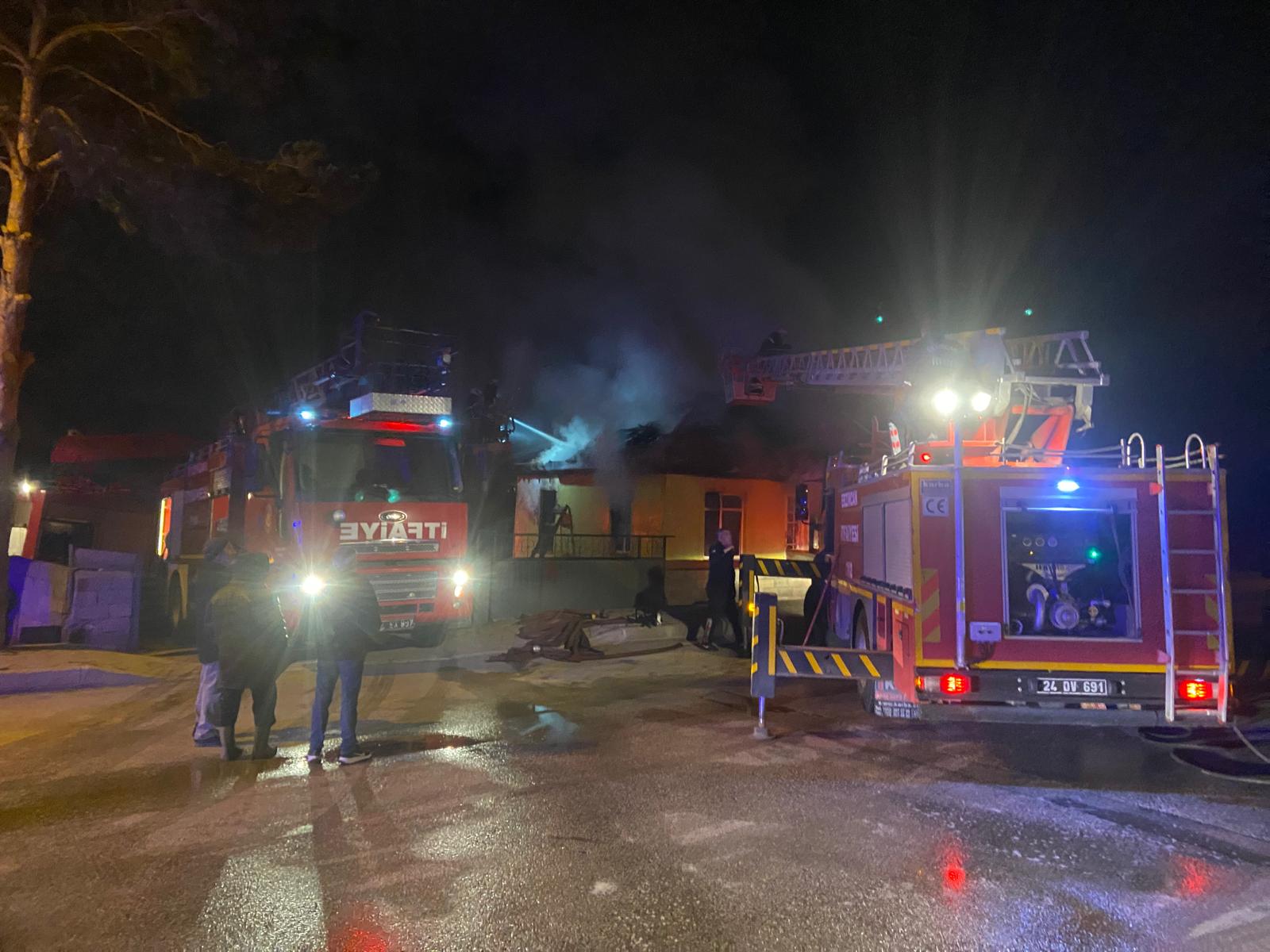 Erzincan’da Korkutan Ev Yangını: Facianın Eşiğinden Dönüldü