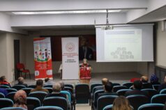 Erzincan’da Koruyucu Aile Modeli Tanıtımı Sürüyor