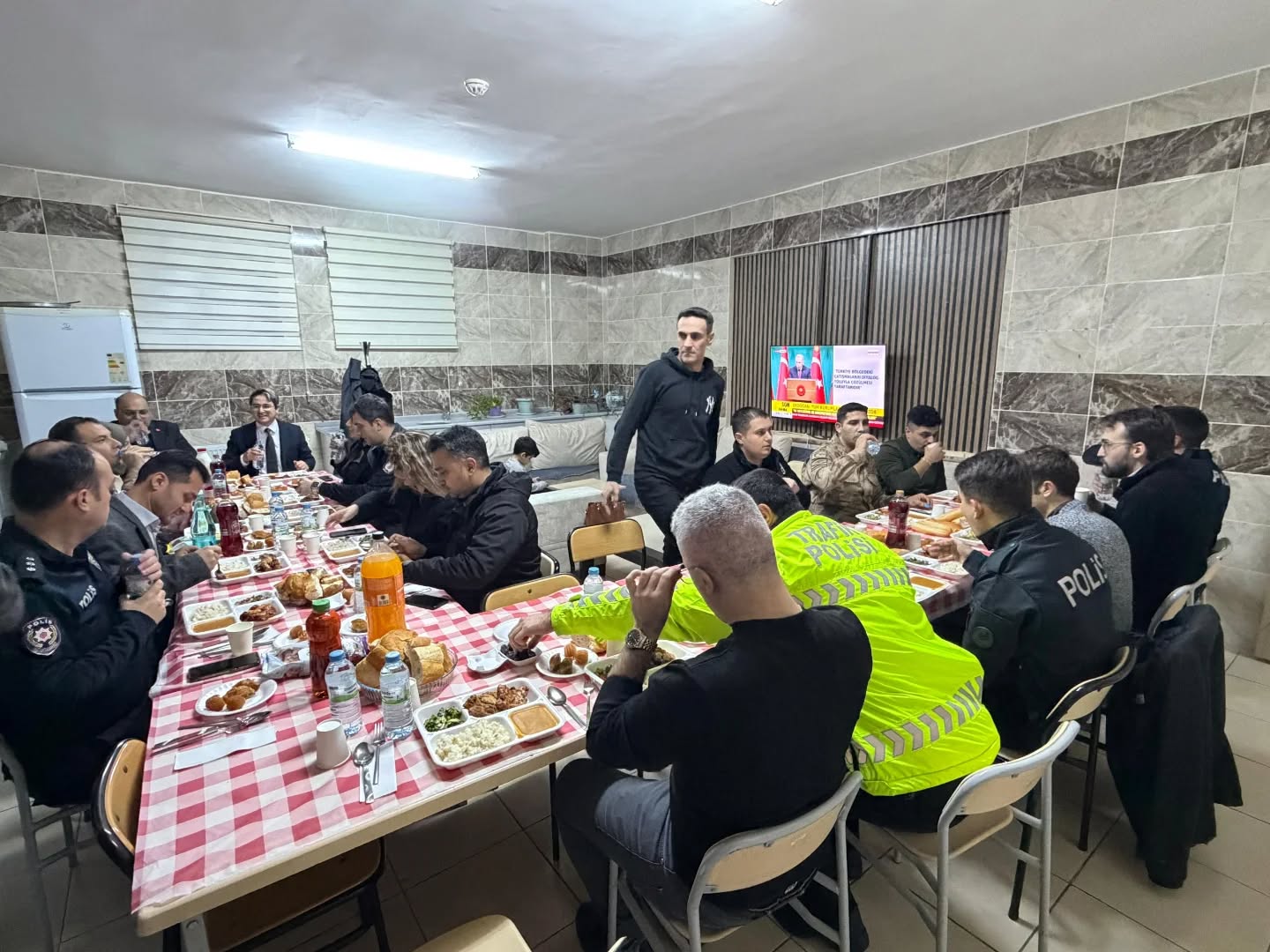 Kemaliye’de Emniyet Mensuplarına İftarlı Teşekkür