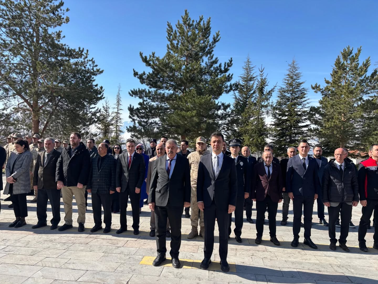 Üzümlü’de 18 Mart Töreni: Şehitler Minnetle Anıldı