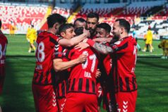 24 Erzincanspor, Zorluklara Rağmen Mücadeleyi Sürdürüyor