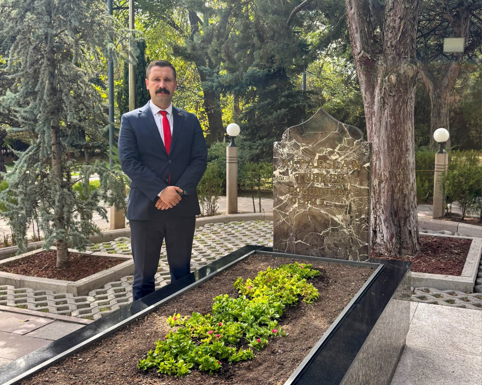 Başkan ÖZGER’den Alparslan Türkeş İçin Anma Mesajı