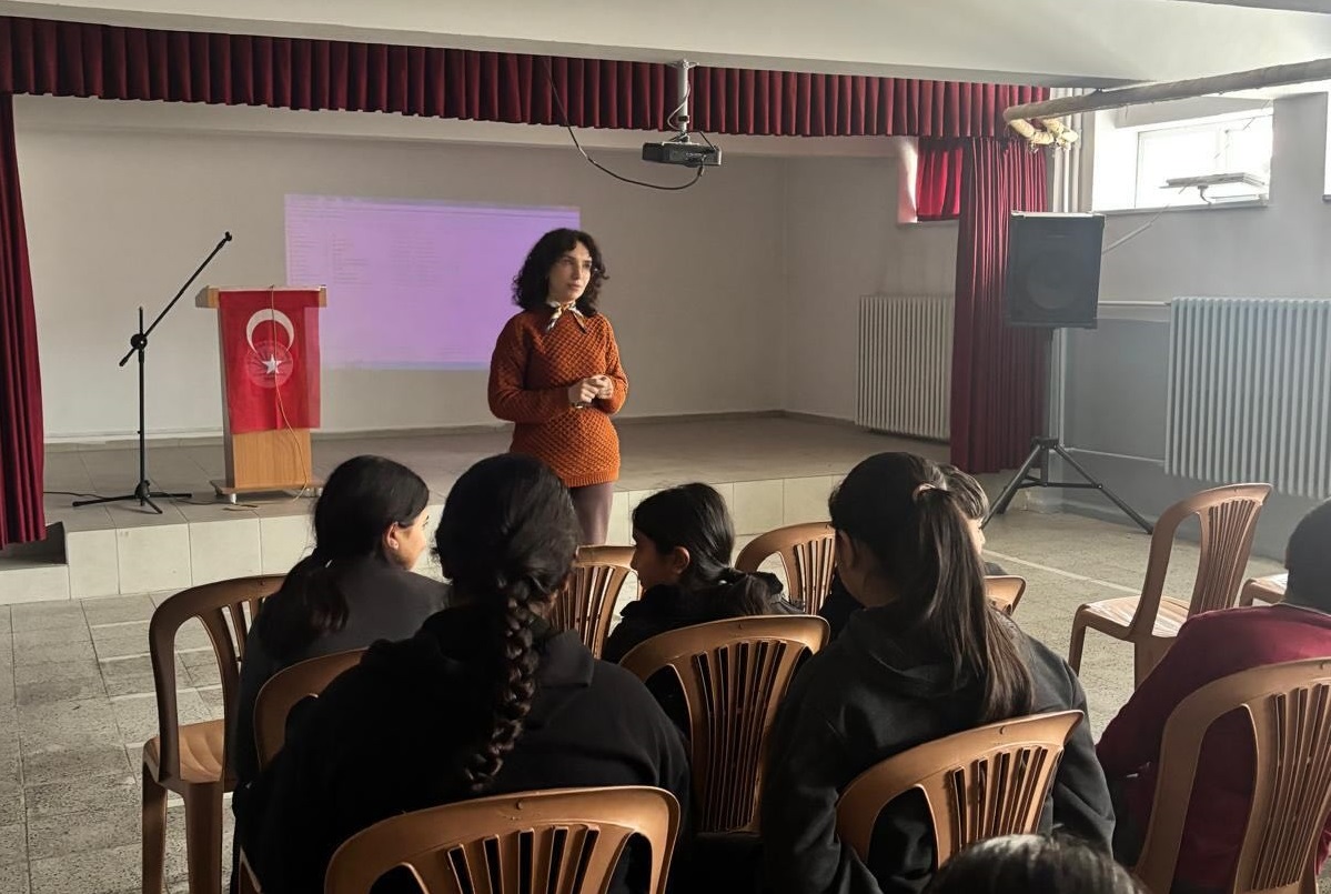 Erzincan’da 181 Öğrenciye “Genç Akademisi” Eğitimi Verildi