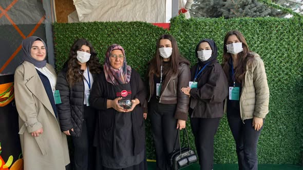 Erzincan’da Kanser Hastalarına Moral Desteği: Anlamlı Ziyaretler Yüzleri Güldürdü