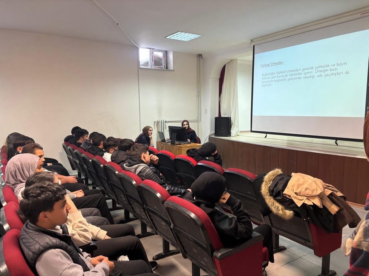 Öğrencilere “Davranışsal Bağımlılıklar ile Mücadele” Eğitimi Verildi