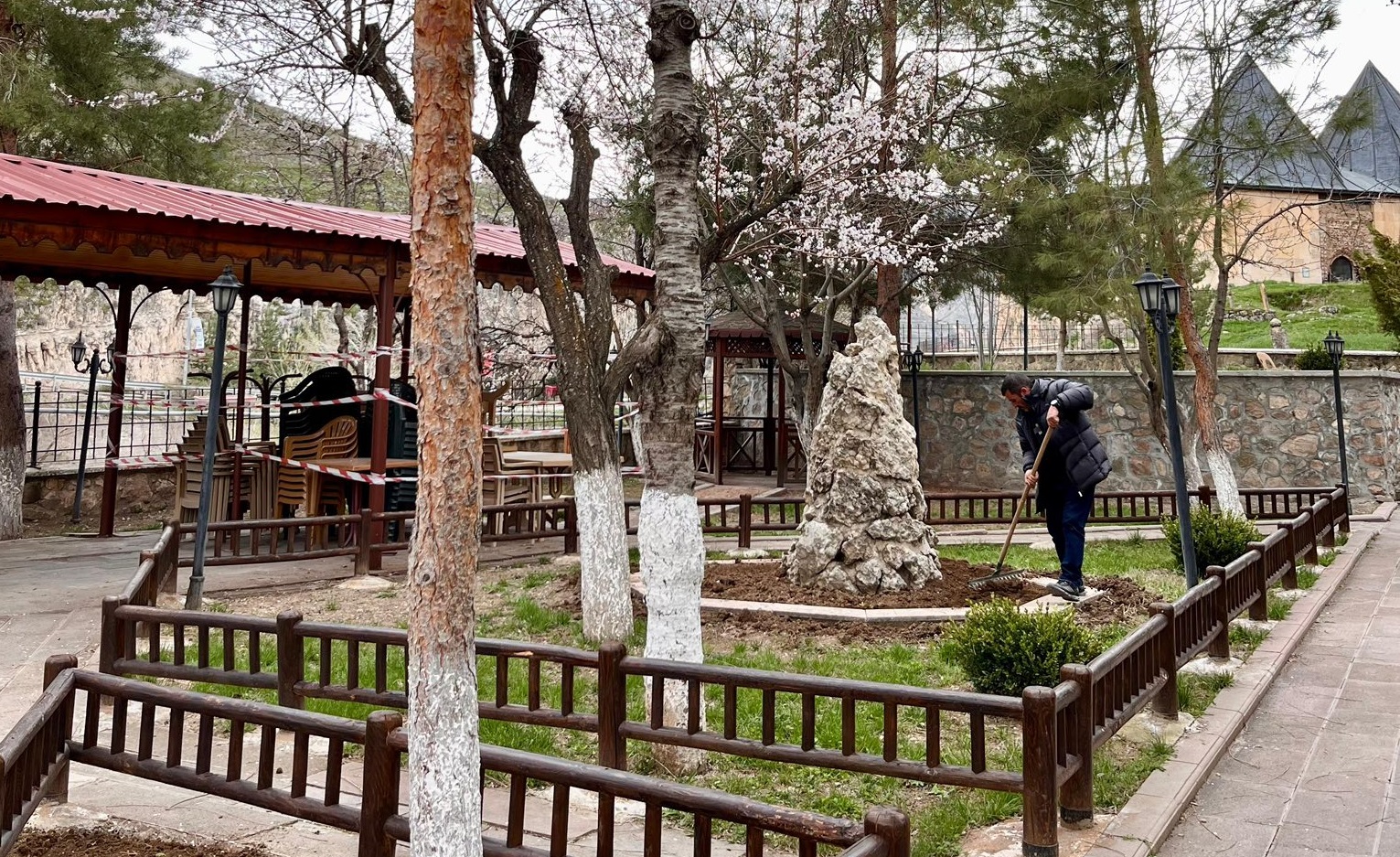 Sultanmelik Türbesi Işıl Işıl Olacak: Çalışmalar Hız Kesmeden Sürüyor