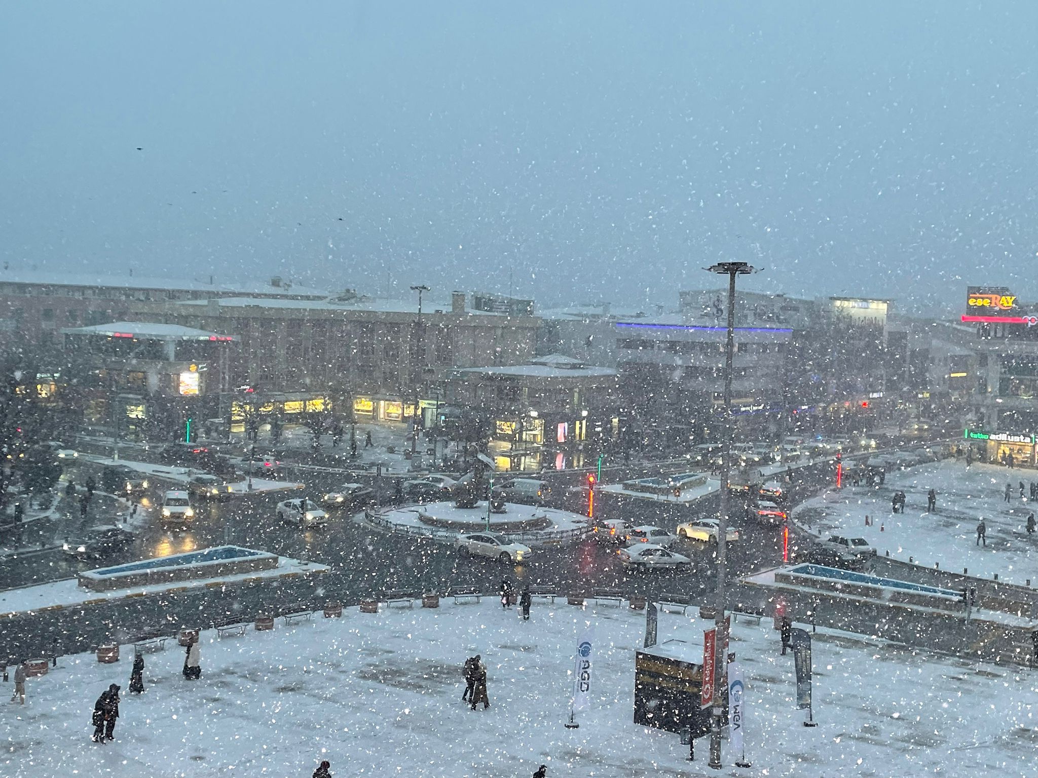 Erzincan’da Nisan Sürprizi: Bahar Beklenirken Kış Geri Döndü