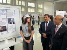 Erzincan’da Genç Beyinlerden Bilim Şöleni: TÜBİTAK 4006 Bilim Fuarı Açıldı
