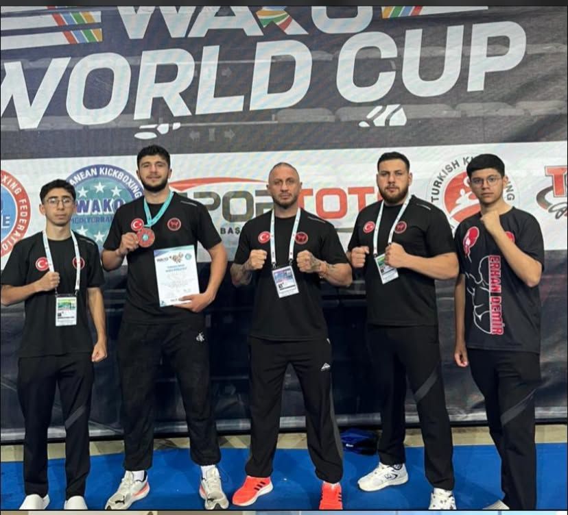 Erzincanlı Sporcu Caner Demir Dünya İkincisi Oldu